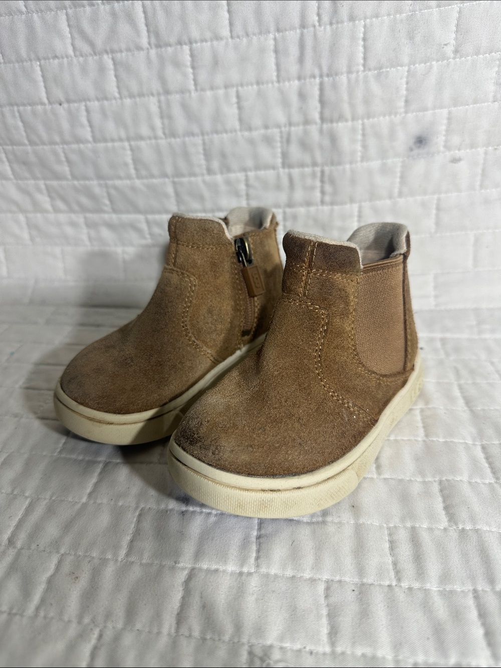 UGG Toddler Hamden II Chelsea boots in chestnut suede